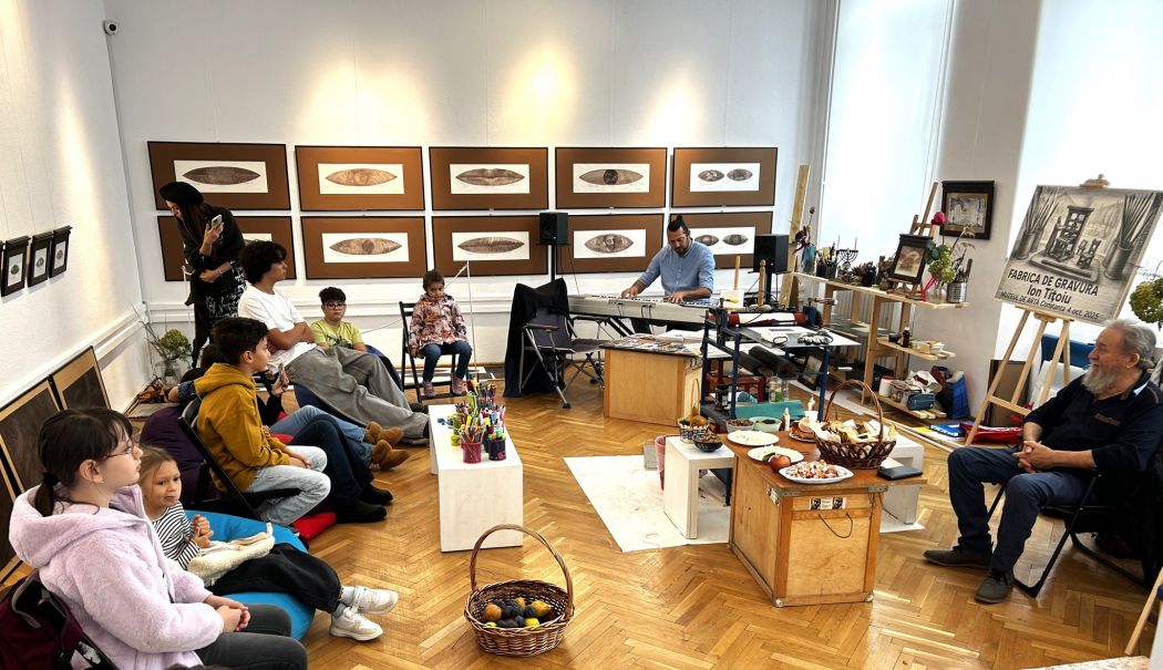 Expoziția „Atelier”, de la Muzeul de Artă Constanța, la final - fond-expozitiei-final-1761933755.jpg