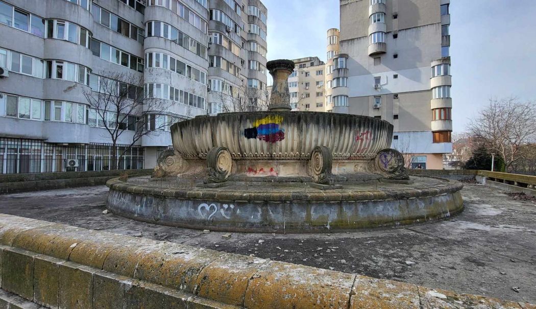 Fântâna Dragonului zace în degradare. Va fi aceasta clasată ca monument istoric? - fond-fantana-2-1741964158.jpg