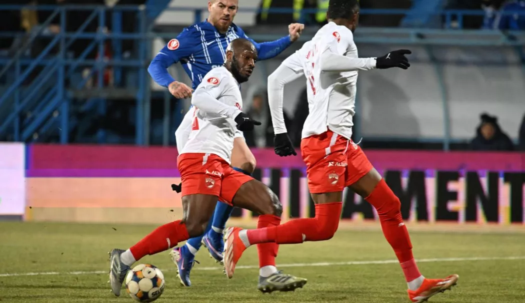 Înfrângere dureroasă pentru FC Farul Constanța, la Ovidiu. Dinamo a fost mai bună - fond-farul-dinamo-1770296964.webp