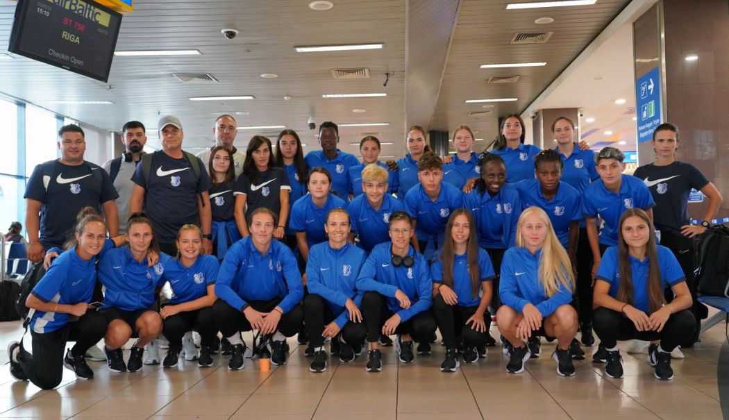 Fetele de la FC Farul Constanţa au plecat în Lituania pentru participarea în Liga Campionilor - fond-farul-fete-1756213599.jpg