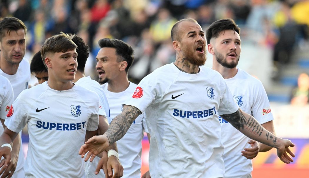 FC Farul Constanţa obţine o victorie mare la Ploieşti. „Am avut şi noroc” - fond-farul-petrolul-1745923067.jpg