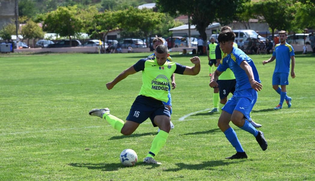 Fotbal spectacol în ligile inferioare din judeţul Constanţa. Ploaie de goluri în primele două etape