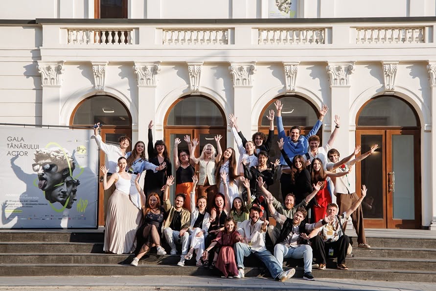 Foto - Gala HOP, din nou la Teatrul de Stat Constanța. Povestea tinerilor actori continuă pe litoral