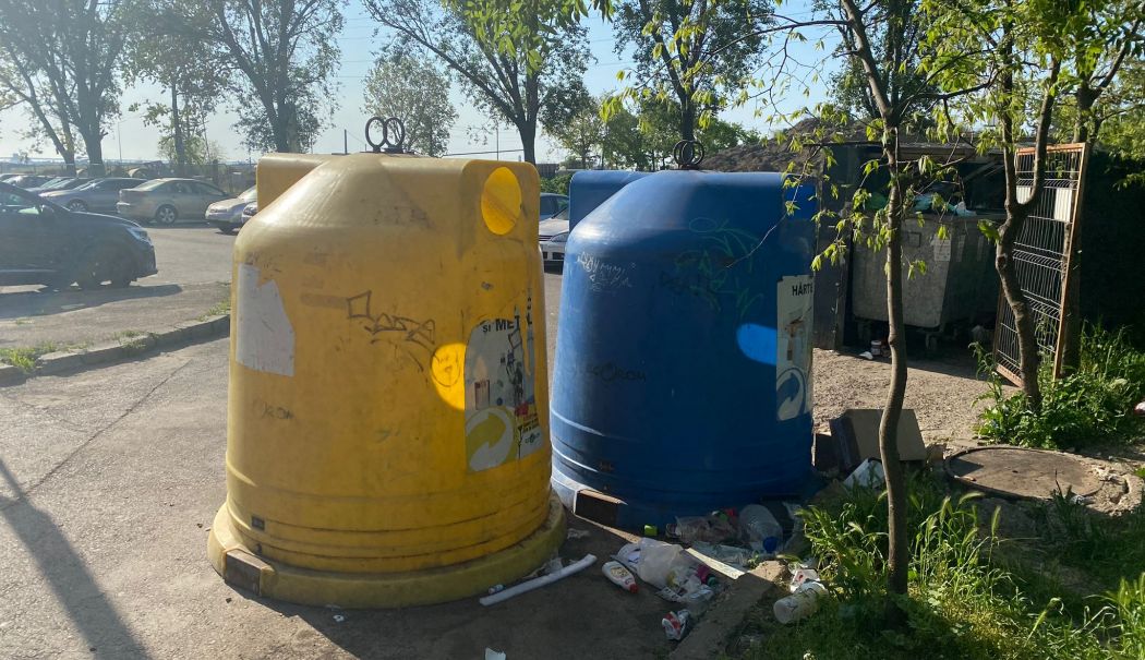 Ghenele de gunoi, „mine de aur” după minivacanță. „Au ajuns să ne vâneze sticlele”