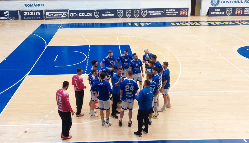 Handbaliștii de la CSM Constanța, pregătiți pentru partida cu Potaissa Turda, din Liga Națională - fond-handbal-nou-1775038938.webp