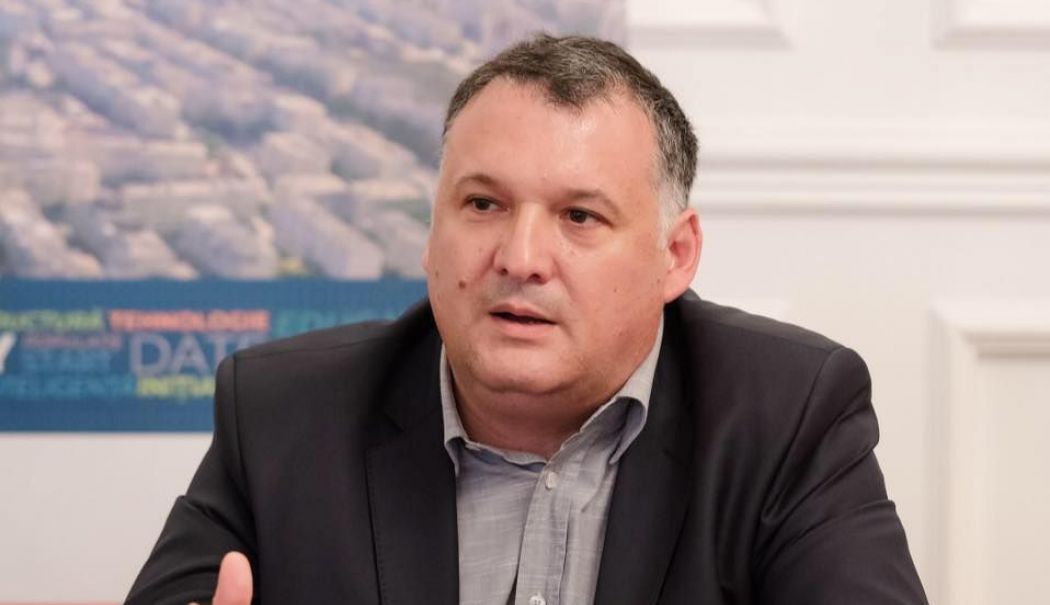 Deputatul PNL Bogdan Huţucă laudă absorbția de fonduri europene din sistemul educaţional constănțean - fond-hutuca1-1726234243.jpg