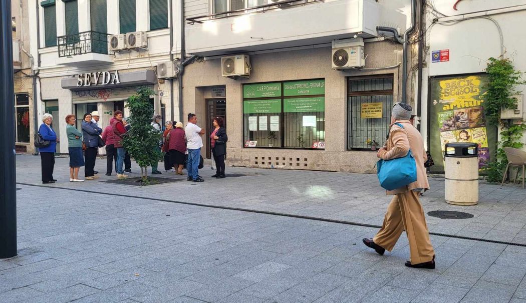 Dependenţi de împrumuturi, unii pensionari lasă 