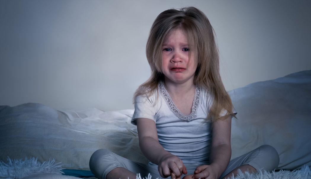 Copilul nu se odihnește bine? Aflați ce îl ține treaz și cum îl puteți ajuta să adoarmă singur - fond-insomnii-1756818087.jpg