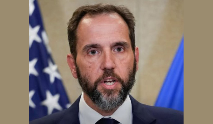 Procurorul Jack Smith a demisionat înainte de a fi concediat de Trump - fond-jack-smith-1736699932.jpg
