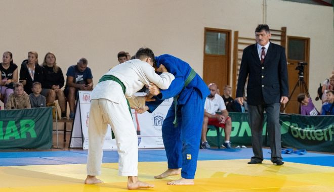 Clubul Sportiv Pantheon Constanţa, la momentul bilanţului. Multe medalii câştigate de judoka de pe litoral - fond-judo-pantheon-1703589305.jpg