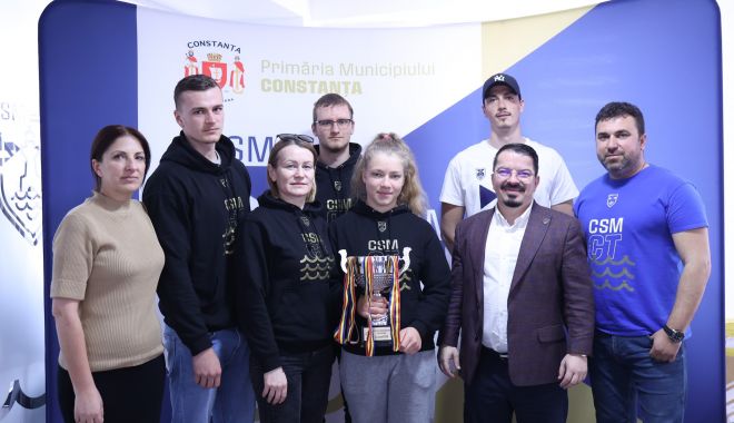 Rezultate remarcabile pentru sportivii CSM Constanţa de la kaiac-canoe - fond-kaiac-1681304793.jpg