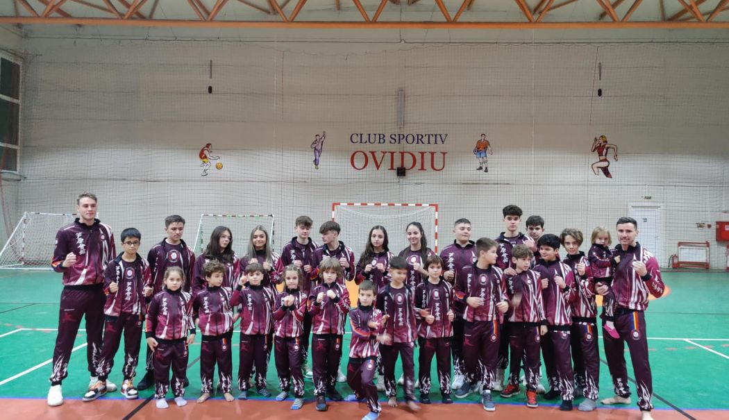 Clubul Sportiv Ovidiu se pregăteşte pentru Campionatul Naţional de Karate de la Constanţa - fond-karate-1714057298.jpg