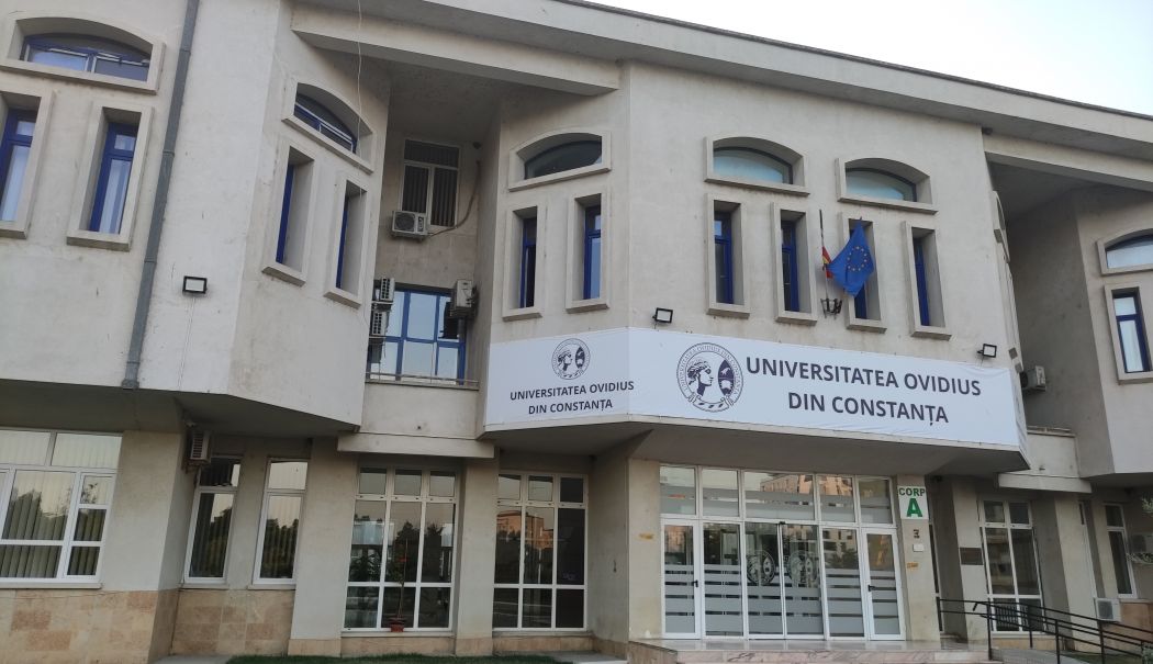 Premieră la Universitatea 