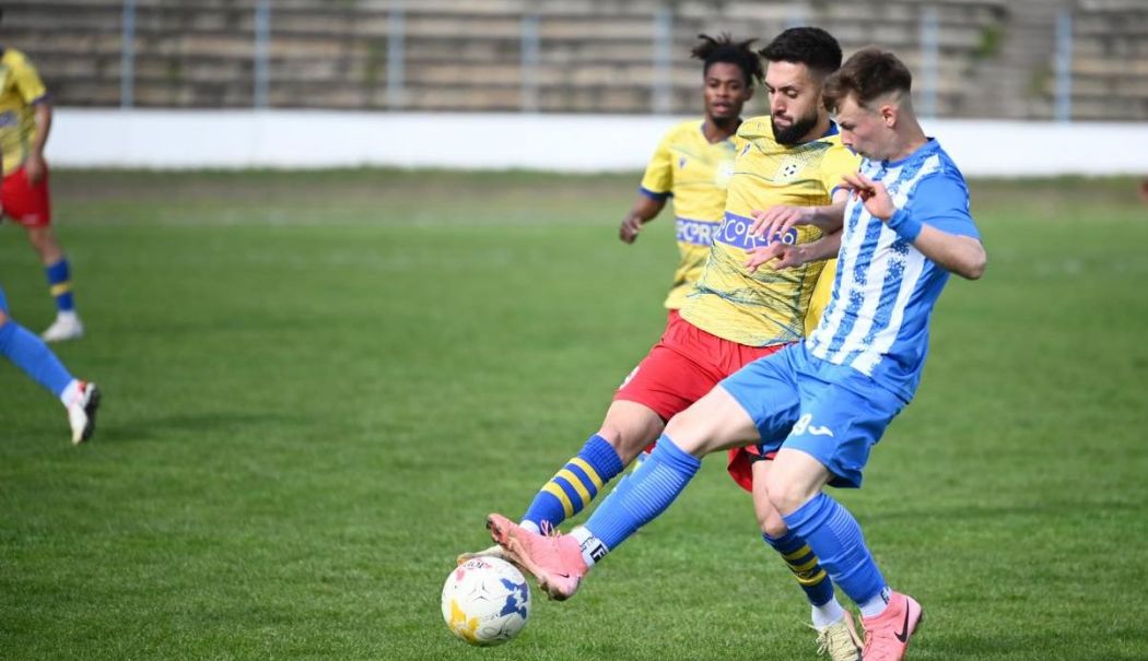 Surprize oferite de echipele din Liga a Treia la fotbal. CS Medgidia a remizat cu liderul clasamentului - fond-liga3iar-1745501622.jpg