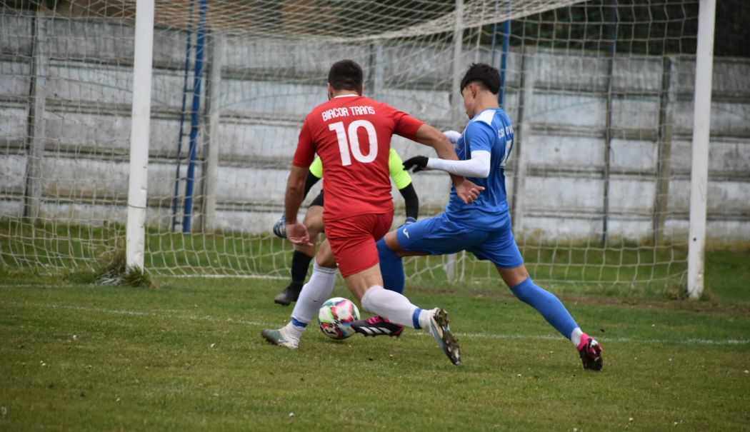 O nouă etapă spectaculoasă desfăşurată în Liga a IV-a la fotbal din judeţul Constanţa - fond-liga4iar7-1732549228.jpg