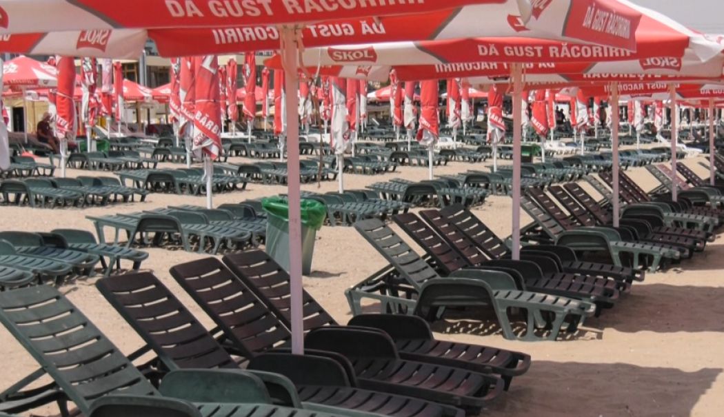 Hotelierii plâng după turiști! În plin sezon, caută să-i atragă cu reduceri, oferte și promoții
