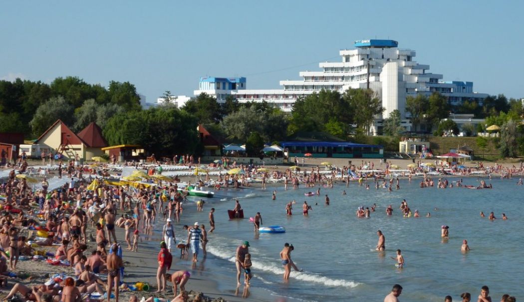 Hotelierii au speranțe mari! Începe programul „Litoralul pentru toți” - fond-litoralul-pentru-toti-2-1755795968.jpg
