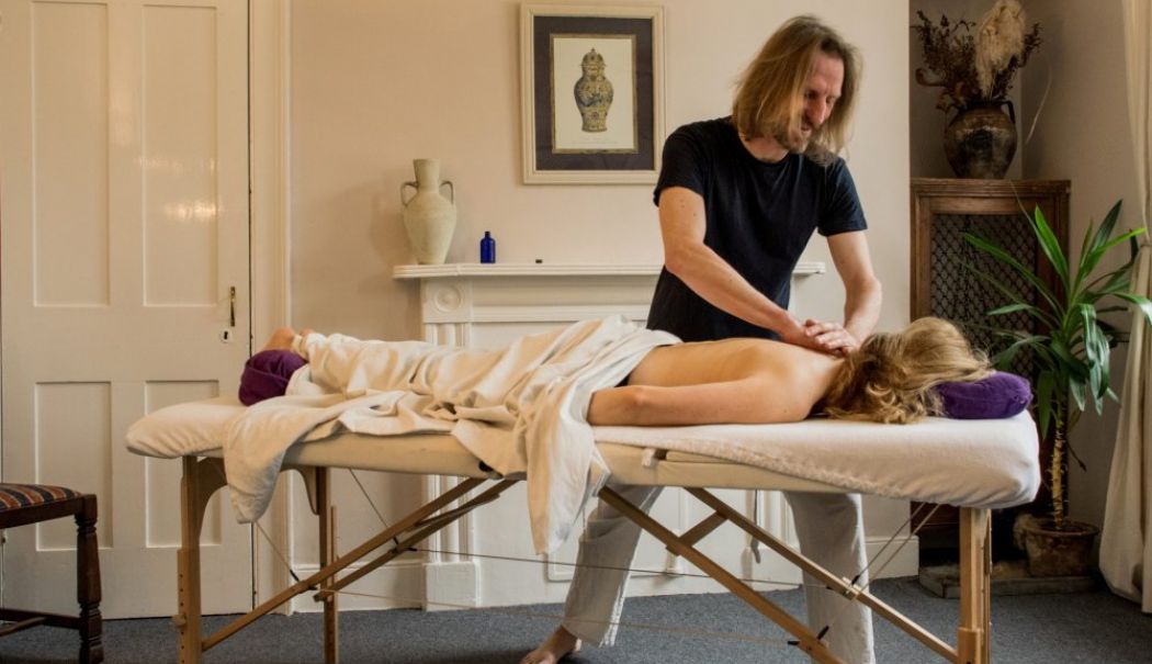 Masajul de remodelare corporală, stimulent pentru circulația sanguină și limfatică - fond-masaj-1753288224.jpg