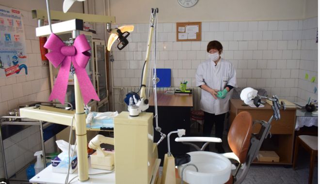 Un medic şcolar la 5-7 unităţi de învăţământ. „Ne descurcăm foarte greu, avem personal insuficient” - fond-medicina-scolara-1705840736.PNG