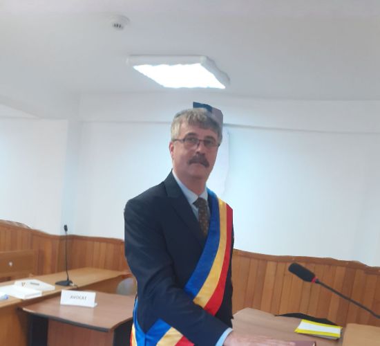 Schimbări pentru locuitorii din comuna Mereni. Cabinet medical, farmacie și drumuri asfaltate - fond-mereni-dumitru-gurita-1775216405.webp