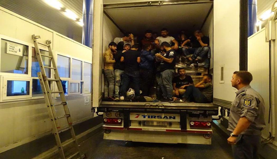 Poveștile tragice a 26 de cetățeni afgani prinși când intrau ilegal în România - fond-migranti-1754412477.jpg