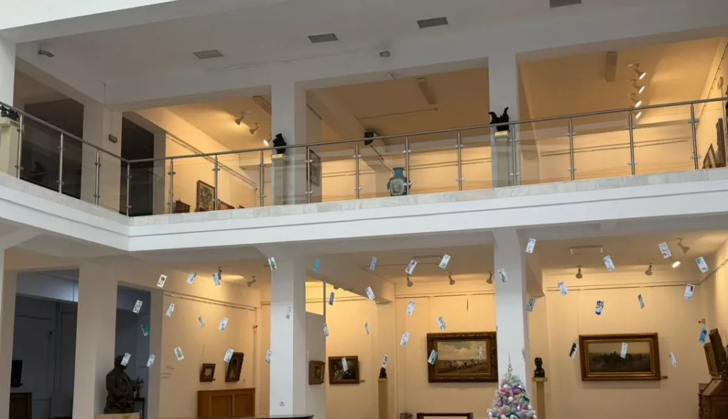 „PostArt”, expoziția copiilor care transformă iarna în creație, la Muzeul de Artă Constanța - fond-muzeul-de-arta-1765564227.webp