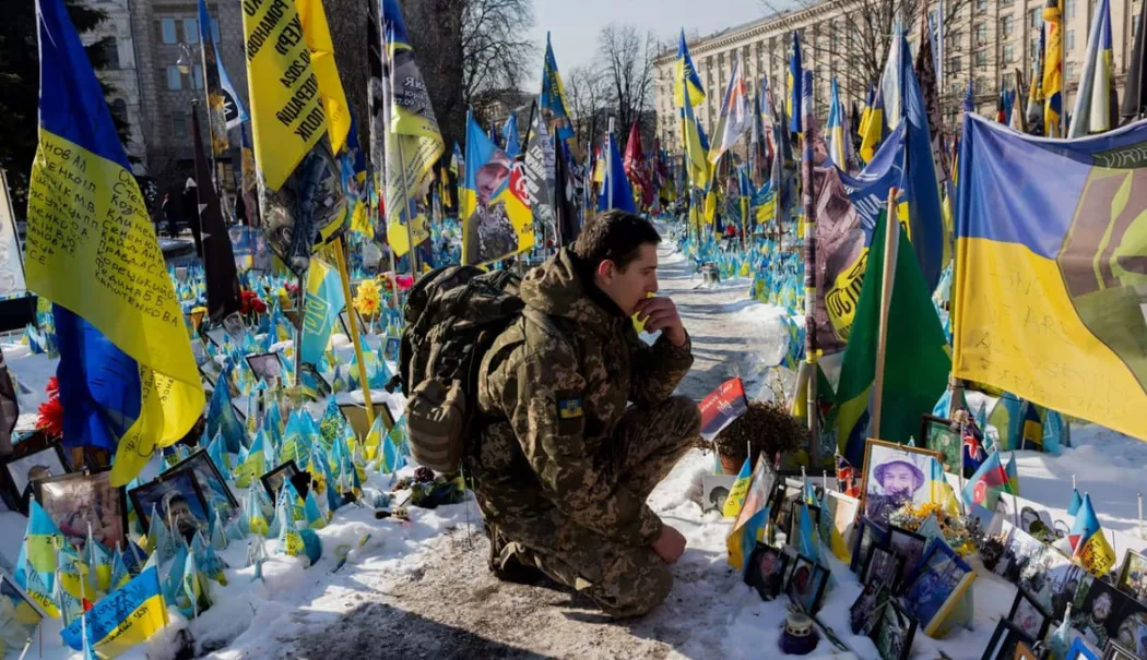 Patru ani de război în Ucraina. Speranțe fragile pentru pace - fond-patru-ani-de-razboi-1771858612.webp