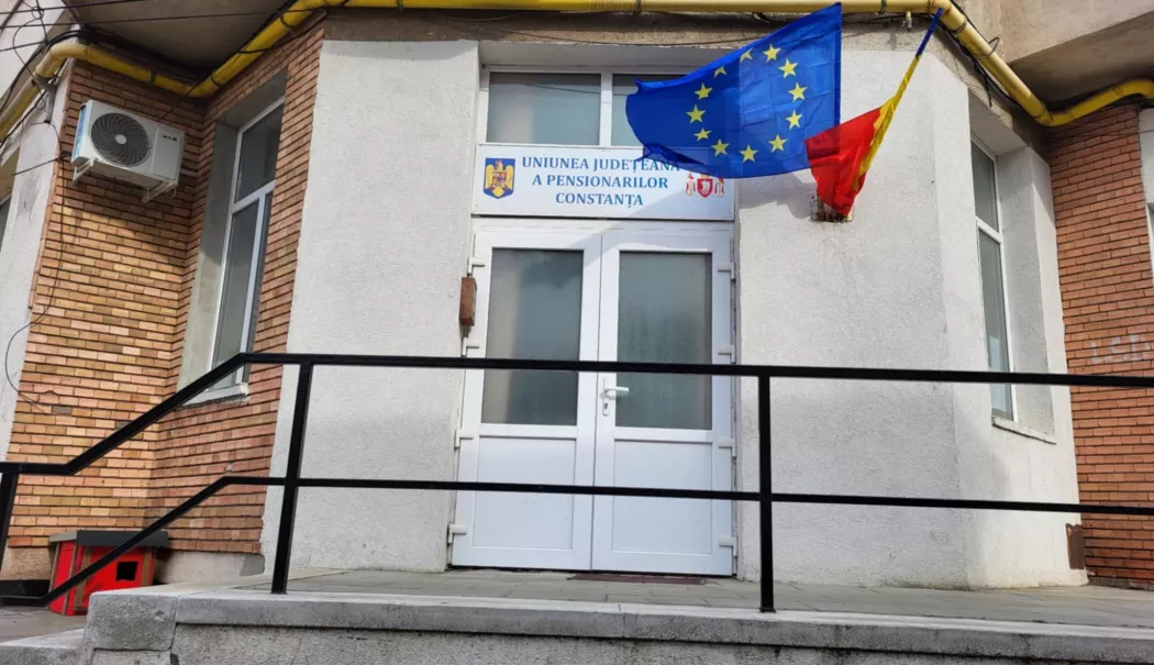 Povestea care impresionează la Constanța. Pensionari ajutați lună de lună