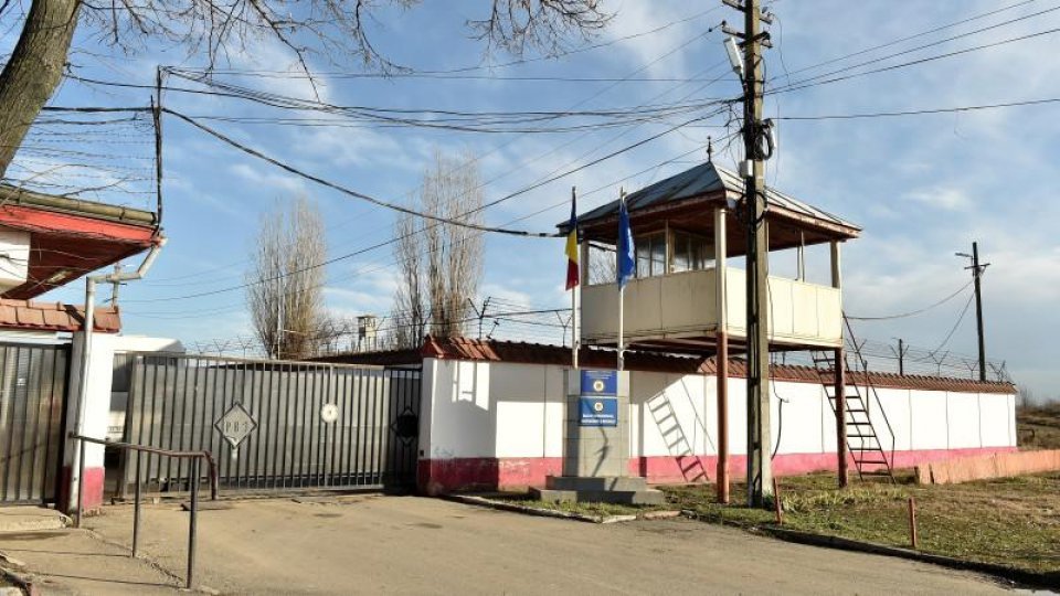 UPDATE Percheziții la Penitenciarul Poarta Albă din Constanța. Deținuții primeau droguri prin corespondență - fond-perchezitii-1740077036.jpg