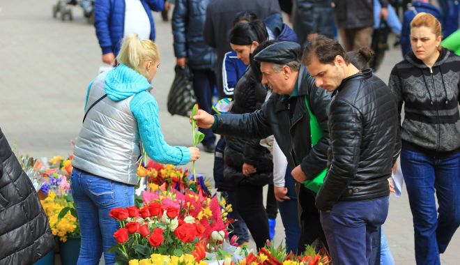 Mărțișorul și 8 Martie, gură de oxigen pentru comercianți. Piața de flori se ridică la 40 milioane de euro - fond-piata-de-flori-1709322935.jpg