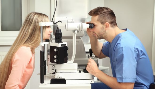 Pleoape sau ochi umflaţi? Medicii precizează care pot fi cauzele - fond-pleoape-2-1680451601.jpg