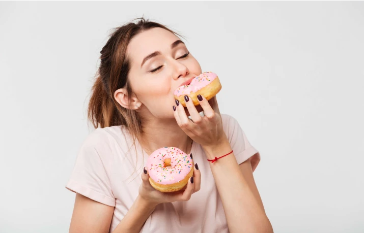 De ce tânjim după zahăr? Carențele nutriționale care ne sabotează - fond-pofta-de-dulce-1764092580.png