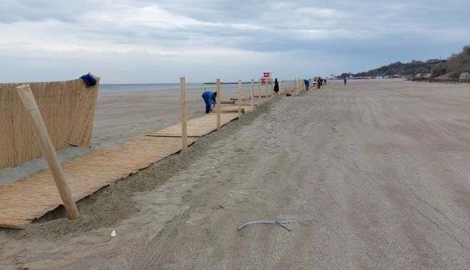 În ce stadiu se află pregătirea plajelor pentru sezonul estival? Lucrările trebuie finalizate în maximum două luni - fond-pregatire-plaje-1710441582.jpg