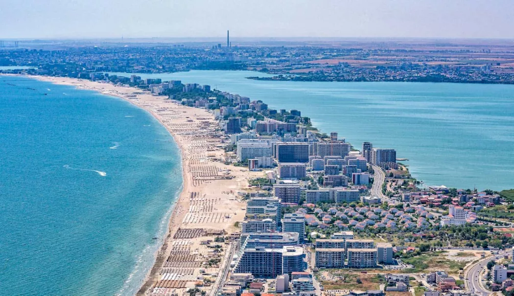 Românii nu se mai înghesuie! Rezervările pentru minivacanța de 1 Mai, sub nivelul anilor trecuți - fond-preturi-1-mai-1776687280.webp