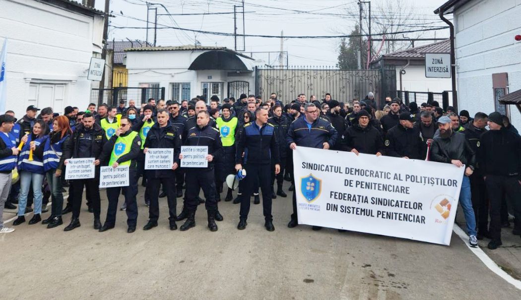 Polițiștii de la Poarta Albă iau atitudine față de deciziile guvernanților. „Putem bloca sistemul!”
