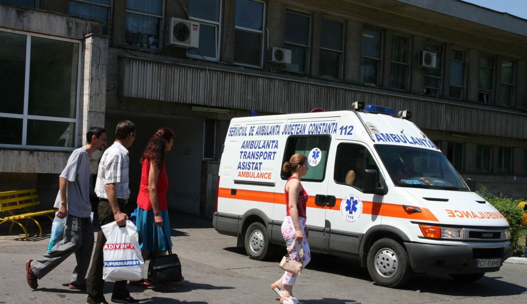 Ambulanța, la răscruce: reorganizare sau haos? Angajații se tem, bolnavii așteaptă - fond-reorganizare-ambulanta-2-1754413292.JPG
