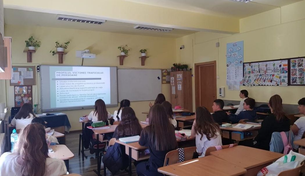 Șase elevi de 10 pun Constanța în fruntea Evaluării Naționale! Topul școlilor - fond-rezultate-evaluare-1751617356.jpg