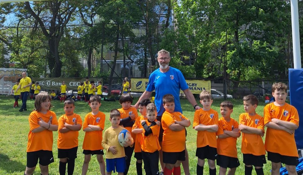 Clubul Sportiv Ovidiu participă cu o echipă de copii la Campionatul Naţional de Mini Rugby - fond-rugby-sfert-1718800606.jpg