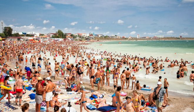 Minivacanța de Rusalii aduce peste 70.000 de turiști pe litoralul românesc - fond-rusalii-turism-1685551199.jpg