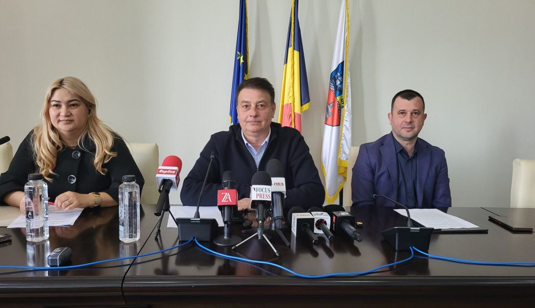 Florin Mitroi: „Vrem să construim o nouă autogară” - fond-sedinta-cjc8-1744810672.jpg