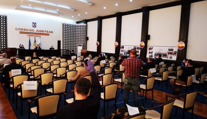 Un nou episod din saga votului online al consilierilor constănțeni. Urmează proiecte legate de cultură, educaţie şi sport - fond-sedinta-ordinara-1682264758.jpg
