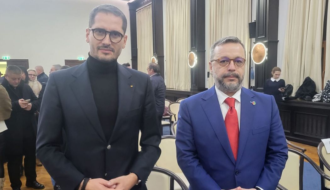Ionuţ Rusu şi Costin Răsăuţeanu, aleşi viceprimari ai municipiului Constanţa - fond-sedinta-viceprimari-22-1734107959.jpg
