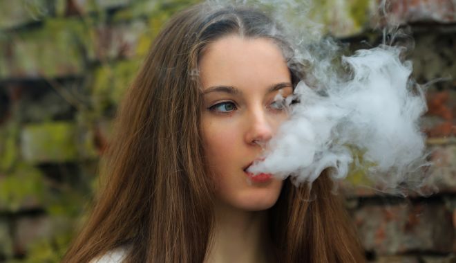 În lupta cu fumatul, simptomele sevrajului la nicotină pot fi severe - fond-sevraj-1707833990.jpg