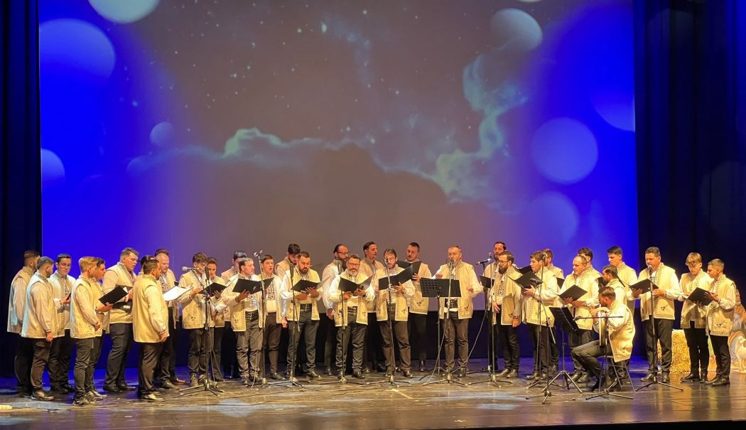 A treia ediție a Concertului de colinde „Lu’Mina-n dar” readună constănțenii în Sala Club SNC - fond-spectacol-1765374395.jpg
