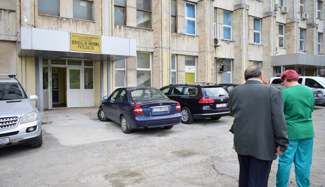 Taxaţi şi dincolo de moarte. Anchetă la Spitalul Judeţean, după acuzaţiile de mită de la morgă - fond-spital-1716998696.JPG