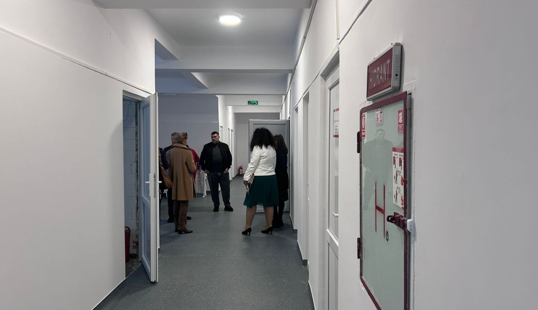 Zece cabinete și un hol de la Ambulatoriul Spitalului CF Constanța, complet modernizate - fond-spital-cf-1761152663.jpg