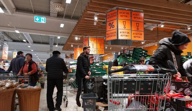 Marile lanțuri de magazine ar putea fi închise în weekend. Constănțenii, revoltați de noua propunere - fond-supermarketuri-2-1711390985.jpg