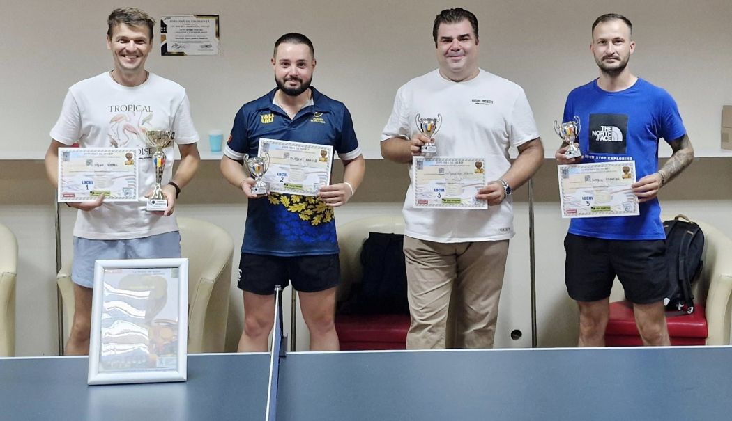 Liga Sporting la tenis de masă amator s-a reluat. Viorel Vişan s-a încoronat campion - fond-tenis-amatori-1724582111.jpg