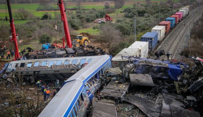 Doliu național în Grecia. Bilanţul morţilor a ajuns la 43 după accidentul dintre cele două trenuri - fond-tragedie-grecia-1677767003.jpg