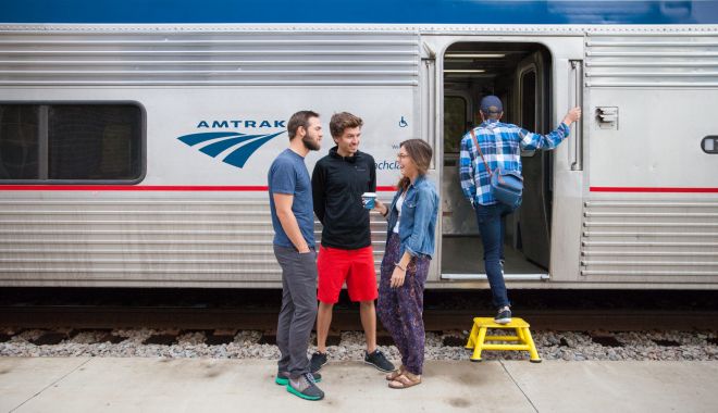 Veşti bune pentru studenți!  Bilete reduse cu 90% pe tren - fond-transport-1689006910.jpg